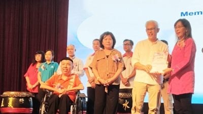 点亮障友希望传递爱   双福义卖会筹逾18万