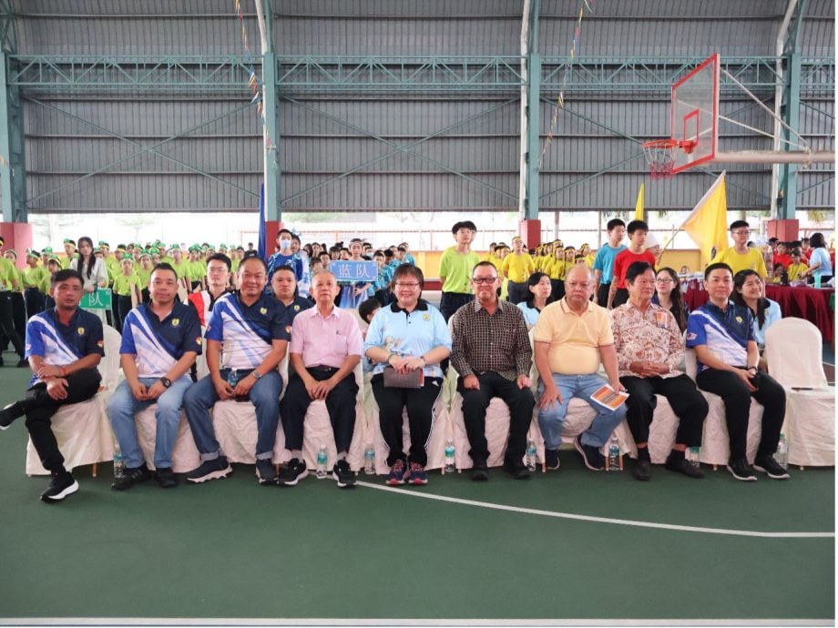 （大都会）培英华小运动会  没草场依然精彩