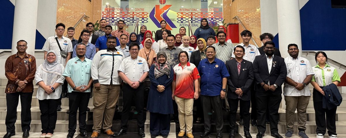 士布爹区国家青年咨询理事会圆满落幕