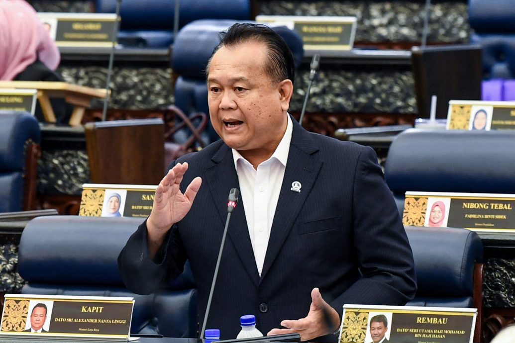 (已上网,有新内容请取代)/ 国会- 工程部长:政府展延10大道过路费调涨.避免民众面临高达八成涨幅!!