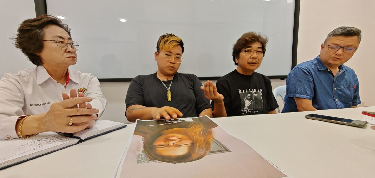 (已签发)全国:亲友眼中“神雕侠侣” 夫疑失踪妻遭拐至外州