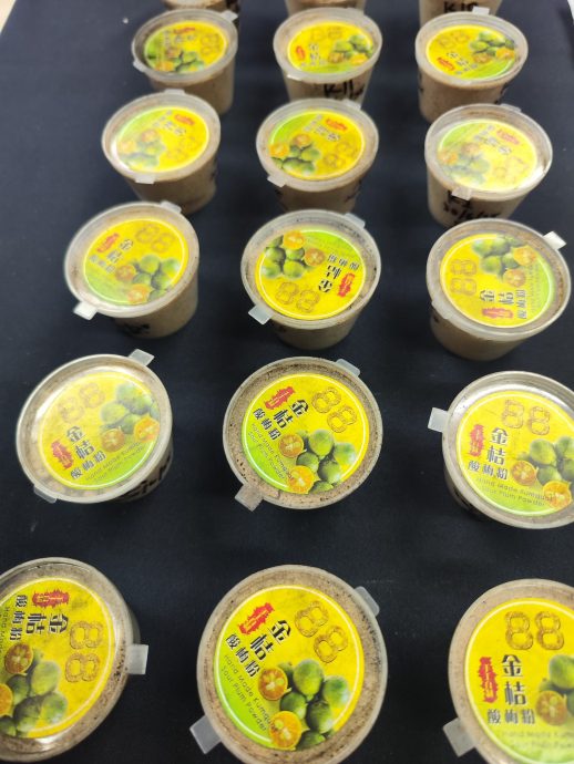 （已签发）全国：公寓变卡拉OK房供毒   柔警捕9人起逾172万令吉毒品