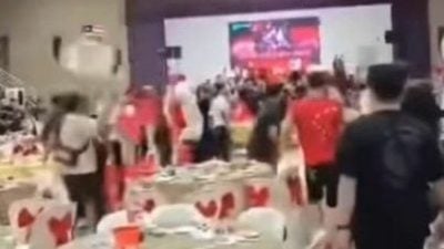 视频 | 宴会斗殴起因   警方：不满酒类竞标价所致