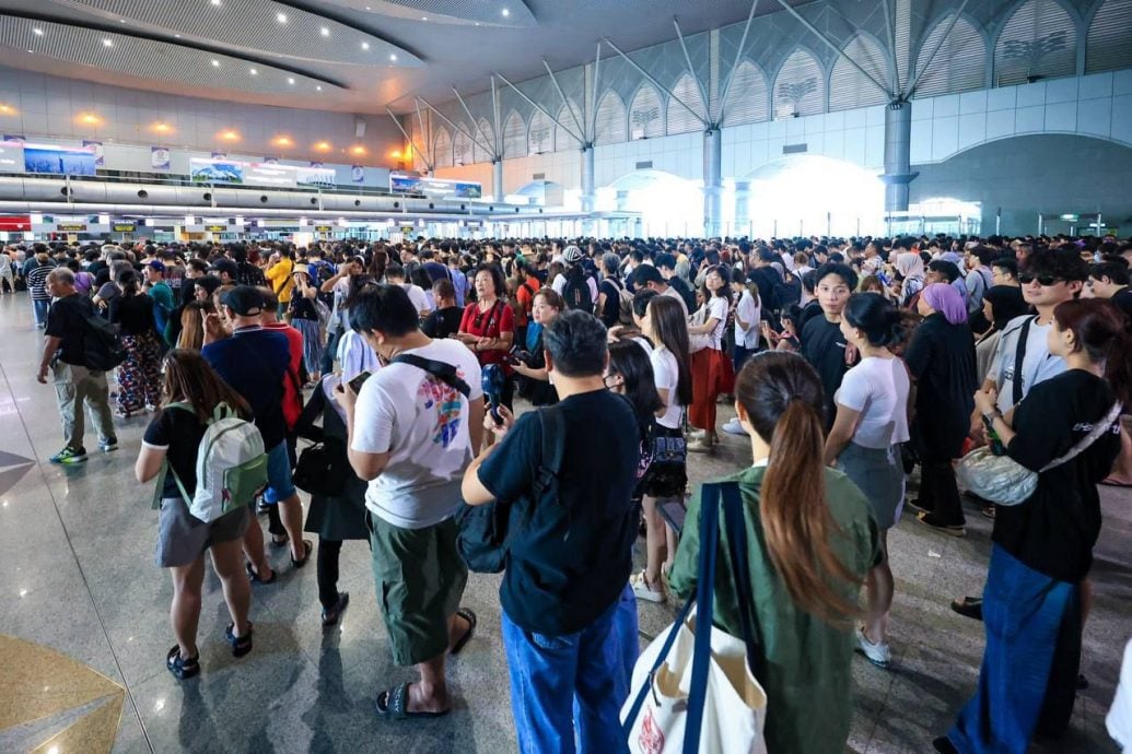 对自动通关系统故障感失望   柔大臣促联邦采取有效措施