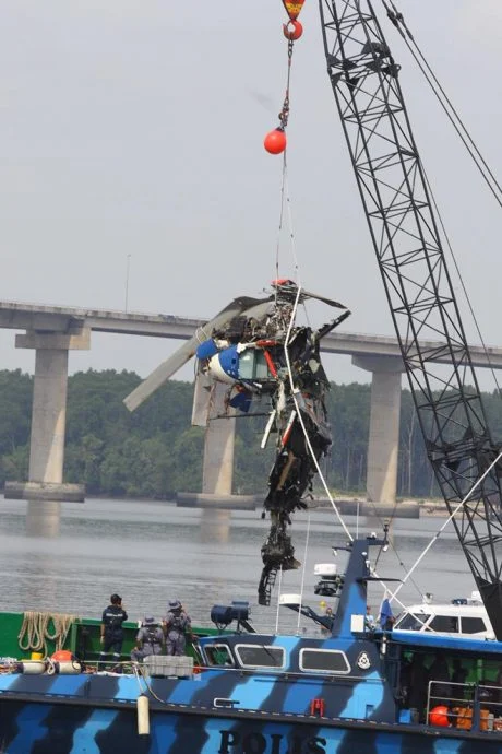 （已签发）全国：演习直升机坠毁丨5受伤警员3转院   2已离加护病房伤势稳定
