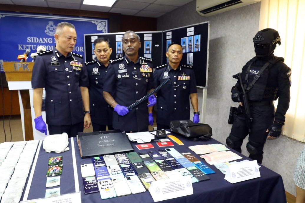 (已签发)全国:高薪诱未成年进行桃色网骗 柔警捕9男女救2未成年人