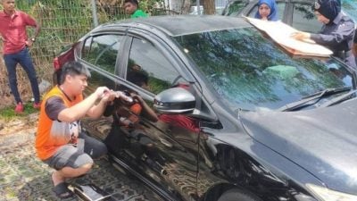 4月婴孩被反锁车内   警民合作救出