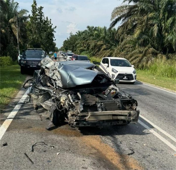 (已签发)柔:加亨2汽车1罗里连环撞 西瓜碎满地1人伤