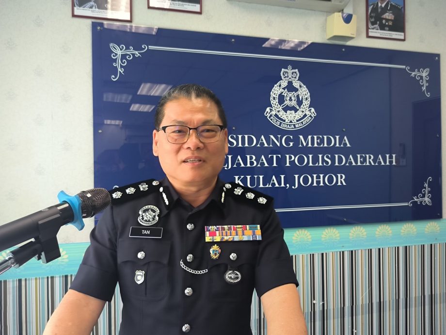 (已签发)柔:古宽三重停车家长 注意警方开罚