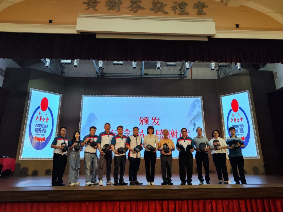 赴SPM华文科讲座 422名学生全力冲刺