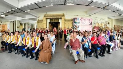 郑贝山师生“艺想天开”联展 新马寺开幕