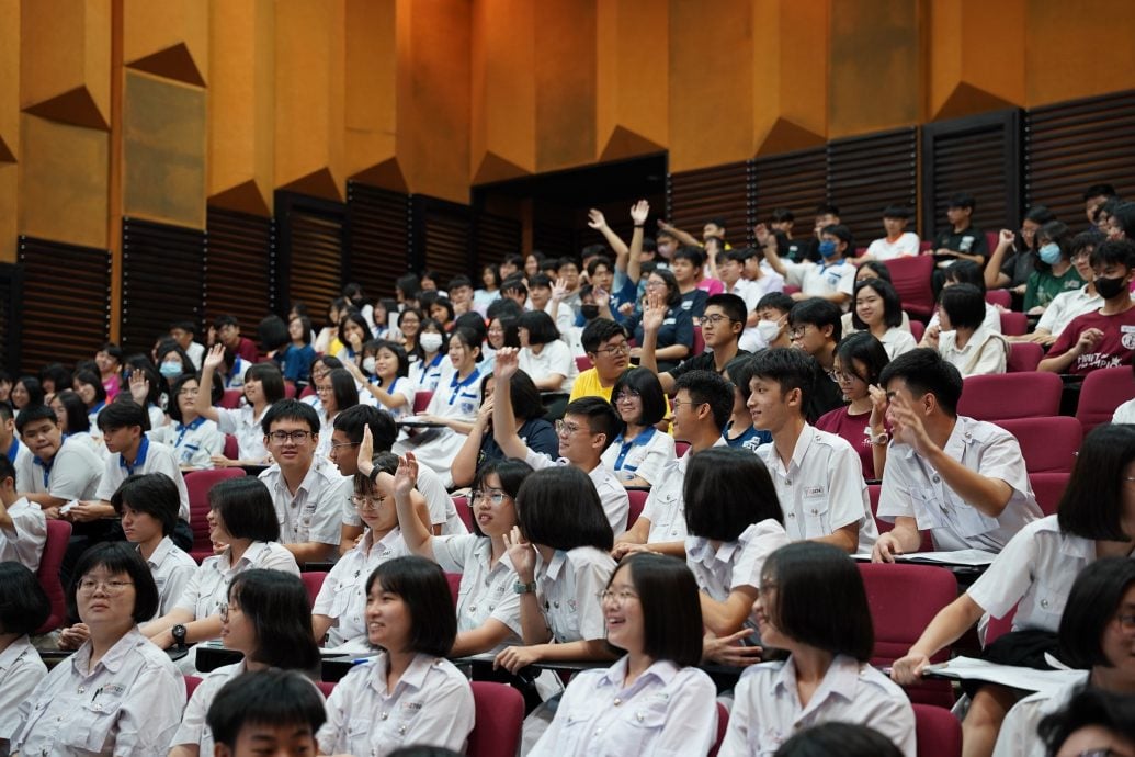 宽中杰出校友纪家树教授 返校分享成长与科研历程