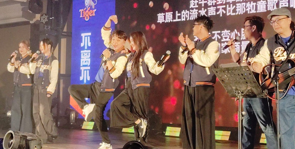 (已签发)柔:**封底**本报活动:益民学校“Tiger星洲华教义演” 筹款桌席突破“双80”目标