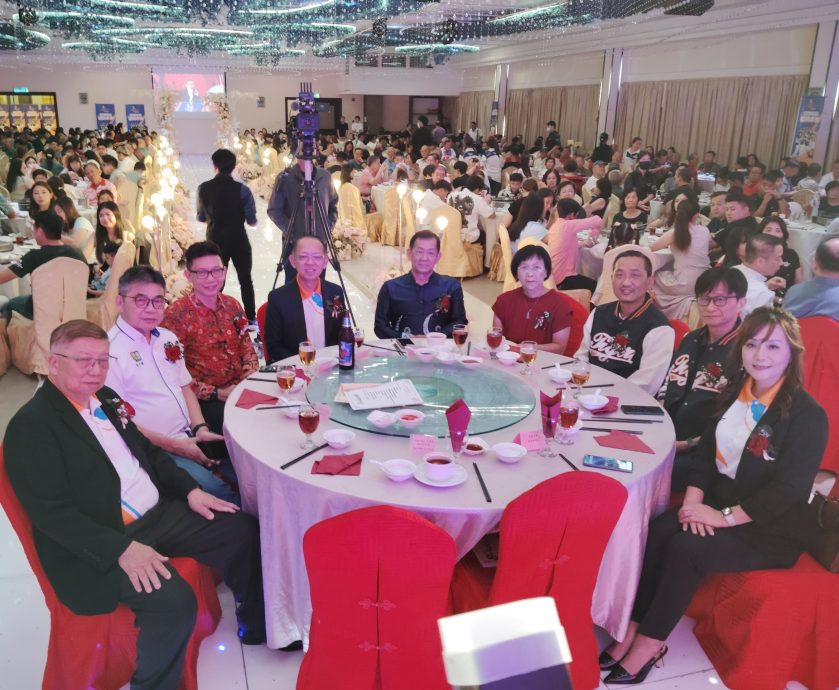 (已签发)柔:**封底**本报活动:益民学校“Tiger星洲华教义演” 筹款桌席突破“双80”目标