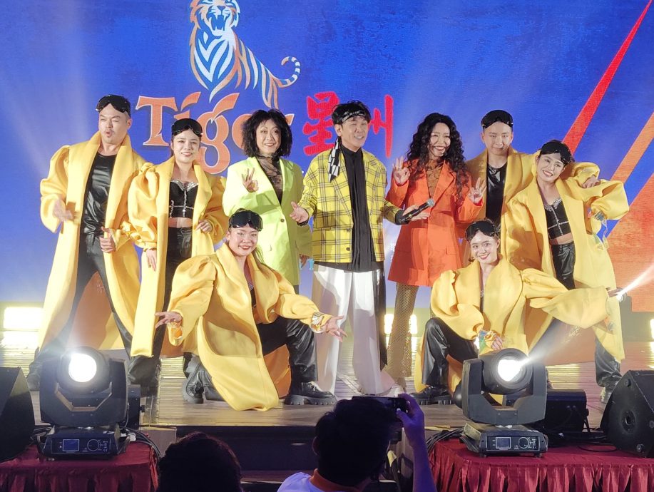 (已签发)柔:**封底**本报活动:益民学校“Tiger星洲华教义演” 筹款桌席突破“双80”目标