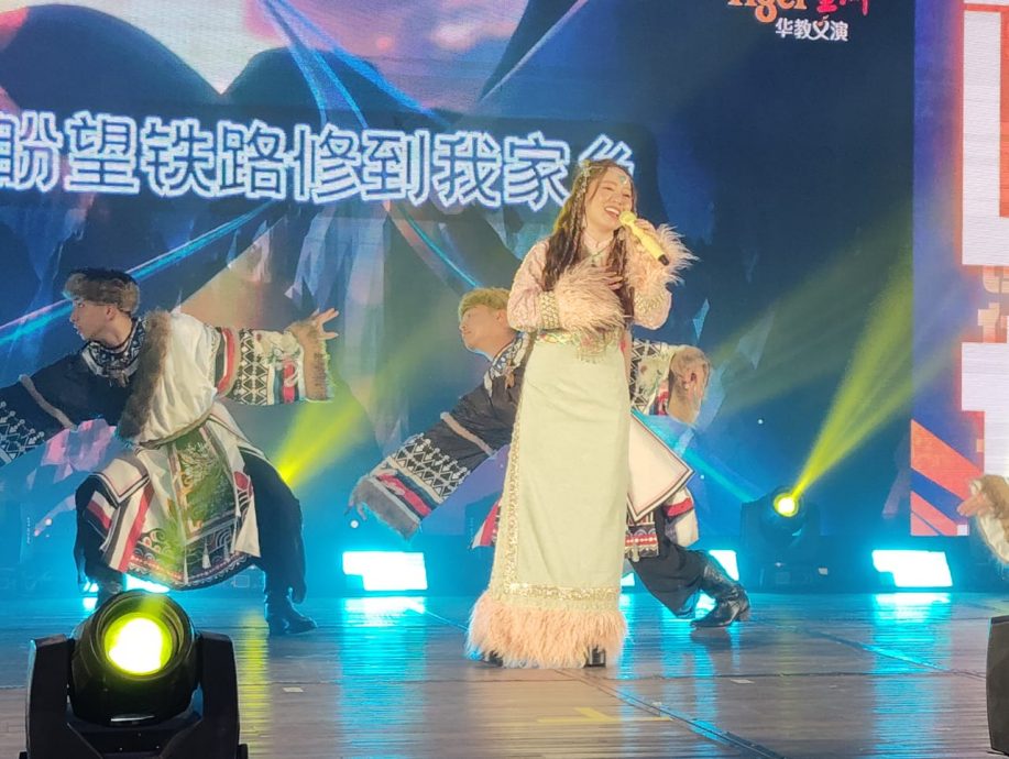 (已签发)柔:**封底**本报活动:益民学校“Tiger星洲华教义演” 筹款桌席突破“双80”目标