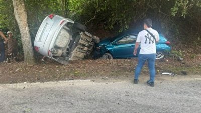 峇株巴辖5车连撞  1死4伤