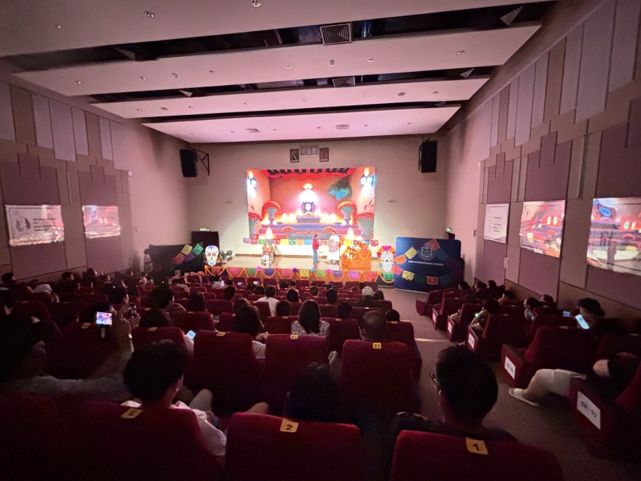 市场情报：乐颖国际学校办大型表演   百名学生参与音乐舞台剧