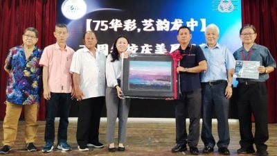 教育机构免缴人资发展基金   黄书琪：对独中是一大帮助