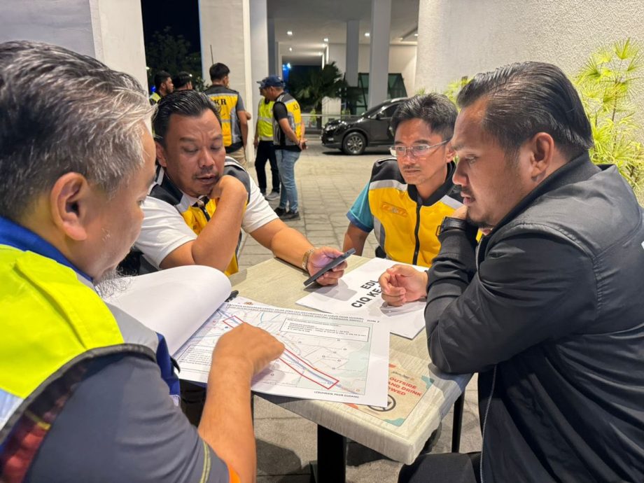 新山市政厅逐步修复   东疏大道65盏失灵路灯