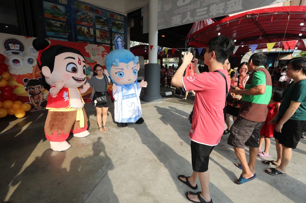 星洲情牵大古来华小嘉年华，千人响应热闹非凡