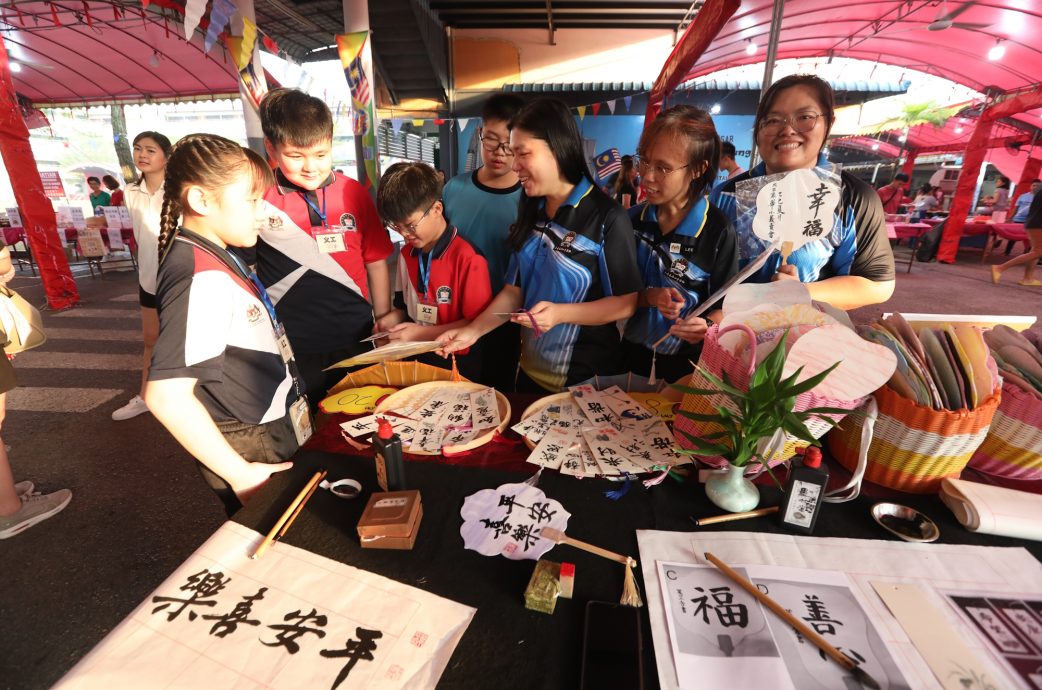星洲情牵大古来华小嘉年华，千人响应热闹非凡