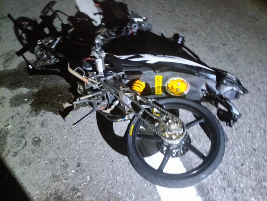 (已签发)柔:汽车故障停紧急车道 摩托车撞上骑士丧命