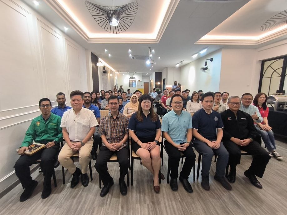 涉车祸即吊销驾照 柔罗里公会批“未审先判”