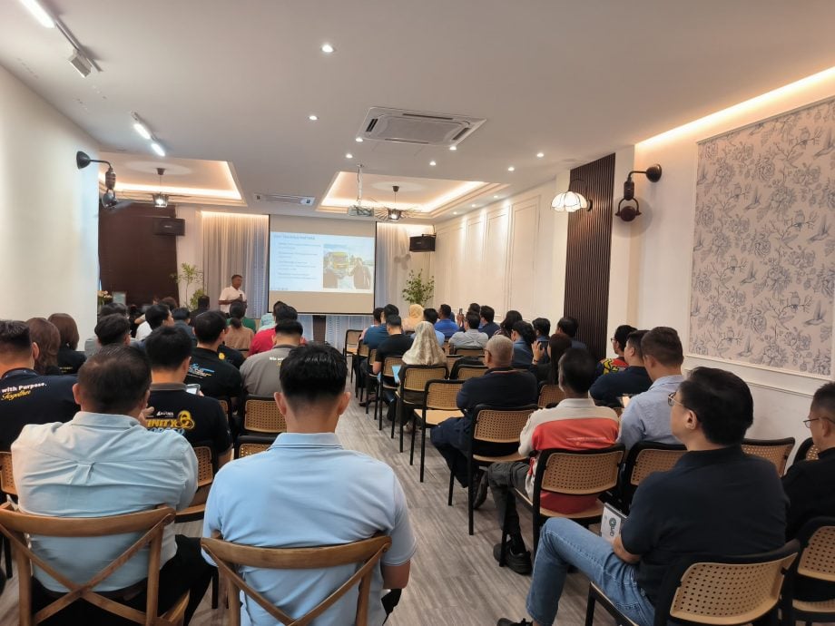 涉车祸即吊销驾照 柔罗里公会批“未审先判”