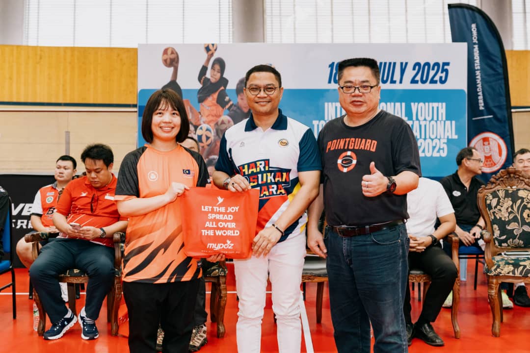 （已签发）柔：**版头**2025国际巧固球青少年校际邀请赛 5地青少年同场竞技