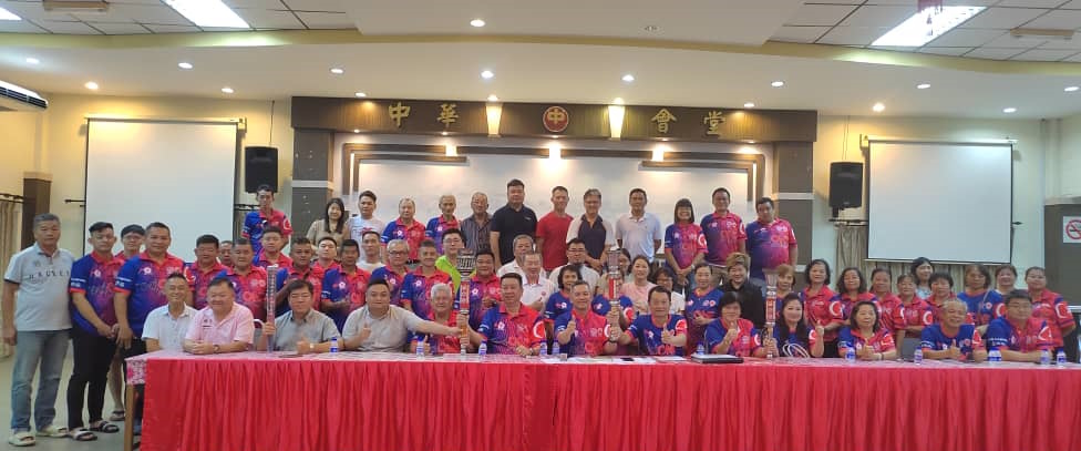 （已签发）柔：**版头**全国华人文化节柔第六站   802登雅中华会堂大草场举行