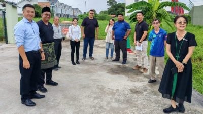 圣安德烈国中路口险象环生   拟增建路墩缓解隐患