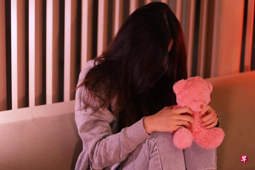 （已签发）柔：狮城二三事：与13岁少女发生性关系  巴士车长入狱8年鞭6下