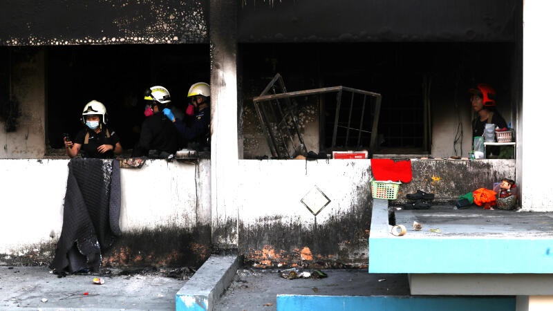 (已签发)柔:狮城二三事:大巴窑组屋陷火海 表姐弟2人罹难