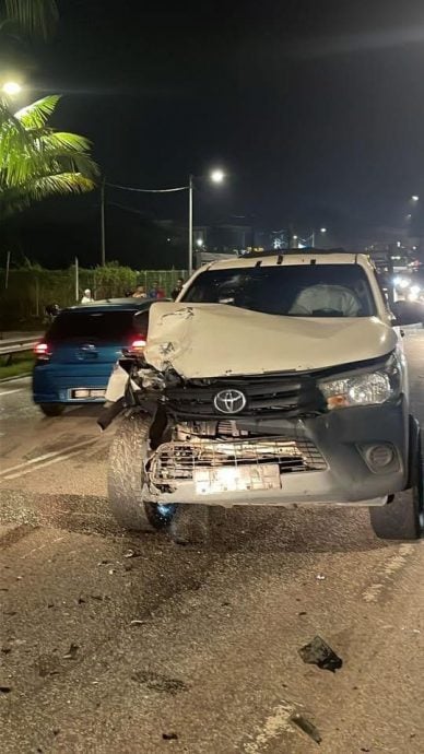 骑摩托车遇车祸 父子双双身亡