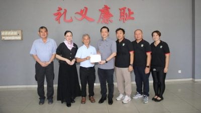 首相署特别拨款   曾敏凯16万移交3华小