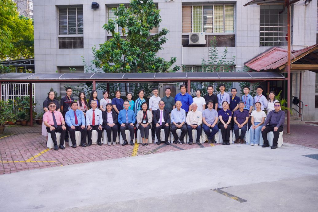 （早报头）大都会-隆中华举办生命科学工作坊