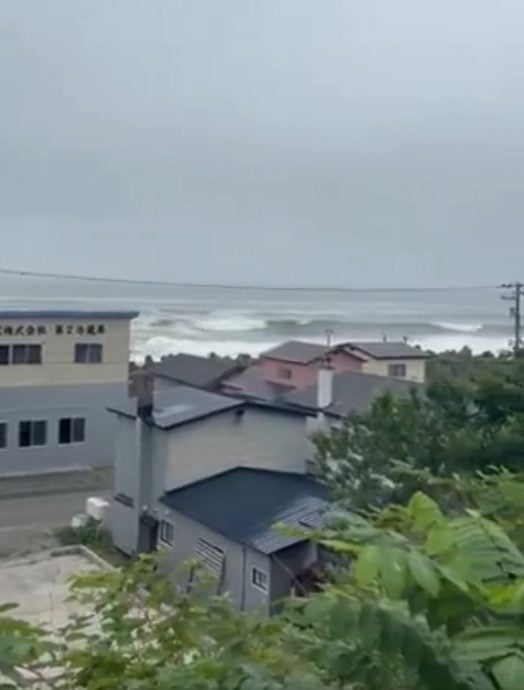 (视频)北海道40公分海啸抵达 石破茂“立刻前往高地避难