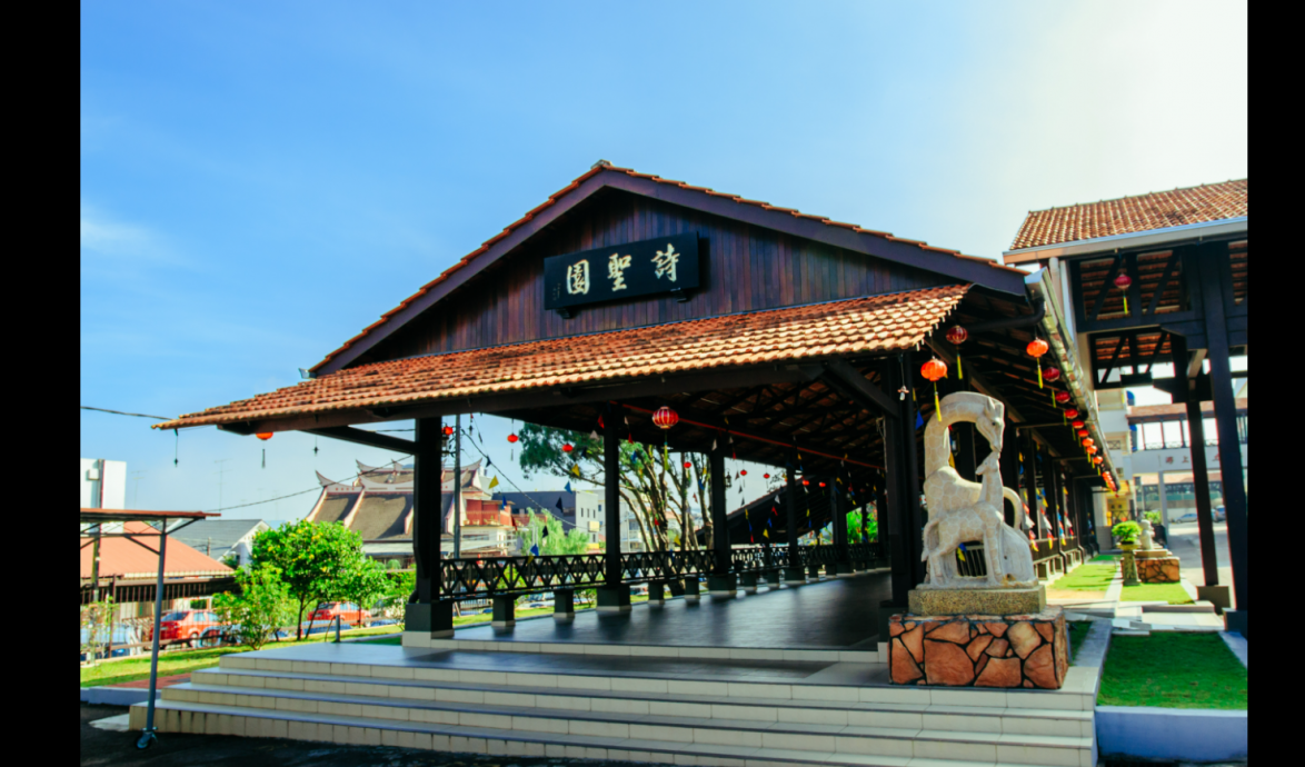 (请签发)柔:头条之一:校友学生共建虚拟校园 重回记忆中的銮中