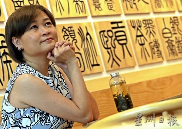 如果没有AI 日子怎么过?(下)|写不出细腻情感台词 陈钰莹:编剧不能用AI