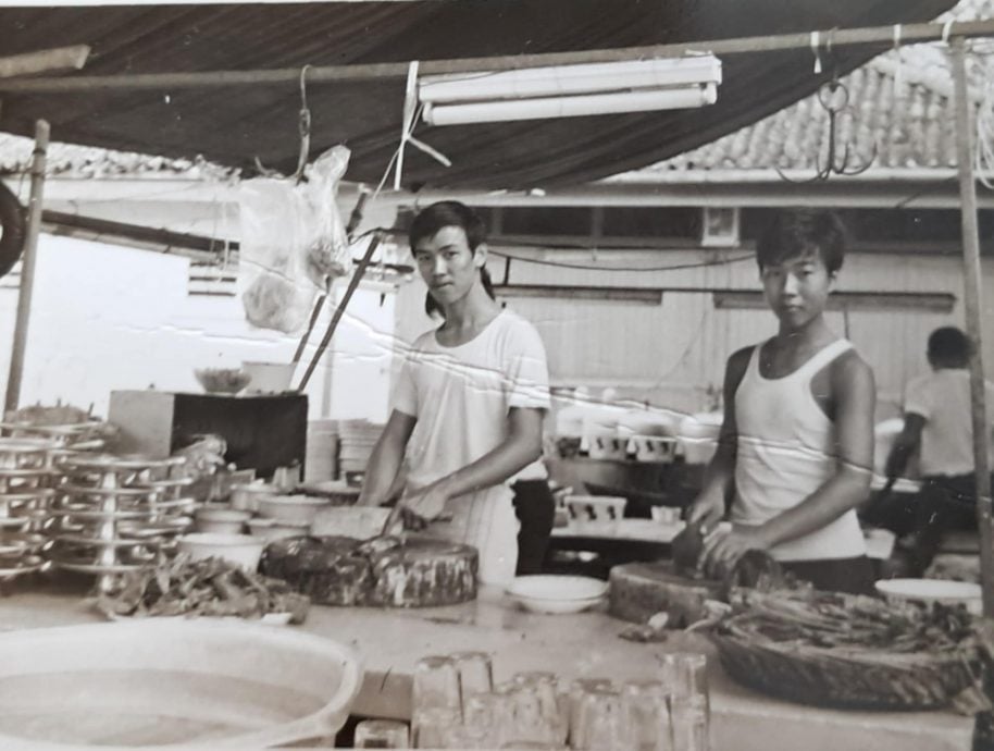 (锁文)柔:新旧对照:新山新运海鲜楼与黄金新 (财哥)