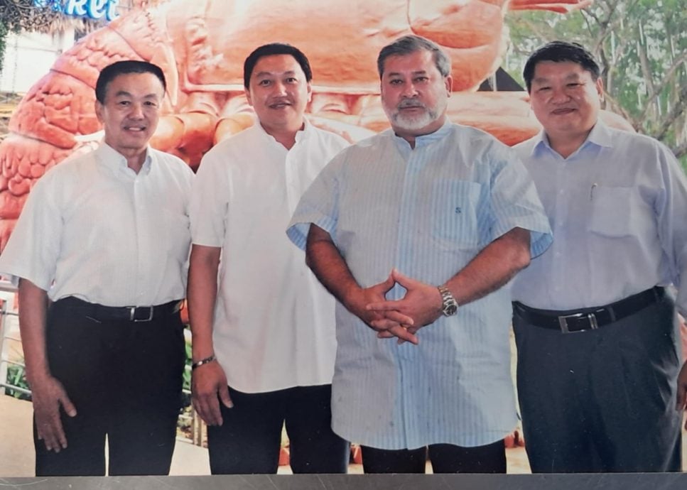 (锁文)柔:新旧对照:新山新运海鲜楼与黄金新 (财哥)