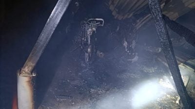 羊棚凌晨失火 殃及2民宅6摩托