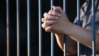 警员涉助凶手逃跑 面临7年监禁