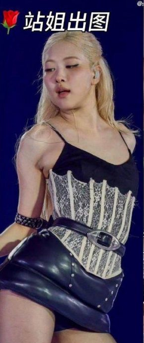 Jennie删掉与Rosé合照 爆不合刻意排挤