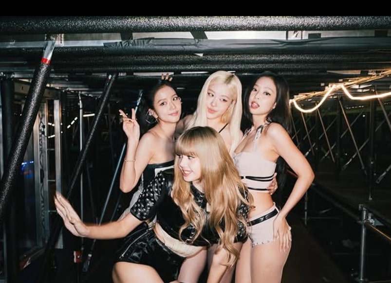 Jennie删掉与Rosé合照 爆不合刻意排挤