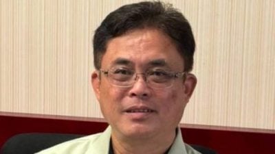 陈开: 重型罗里超载毁路 ​. 商车局别推卸责任