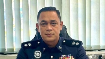 防飞石砸车重演  警夜间设路障临检