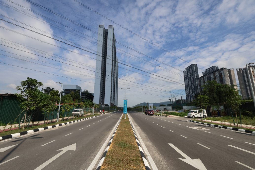 me02主文-大都会/新路成为年轻人飙车据点/9图