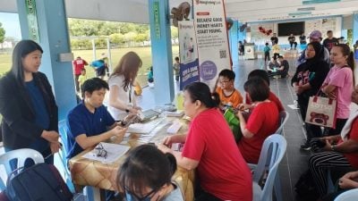 丰隆推广数码银行服务．都九政小学生开户头